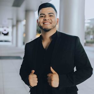 Meet your Posher, Alex